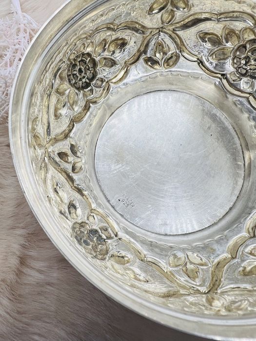 Prodaetsya srochno konfetnitsa 925proba 243gr