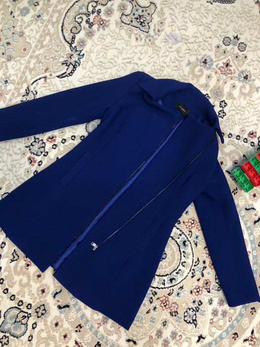 Продам пальто+подарок