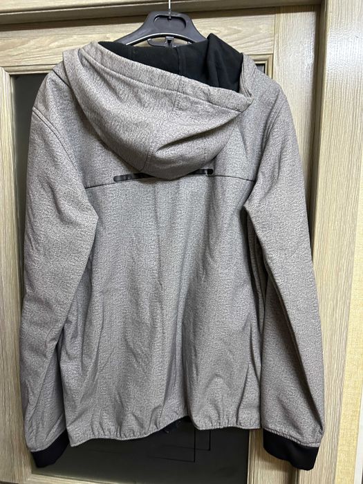 Куртка Pull&Bear Softshell M | Легкая демисезонная куртка с капюшоном