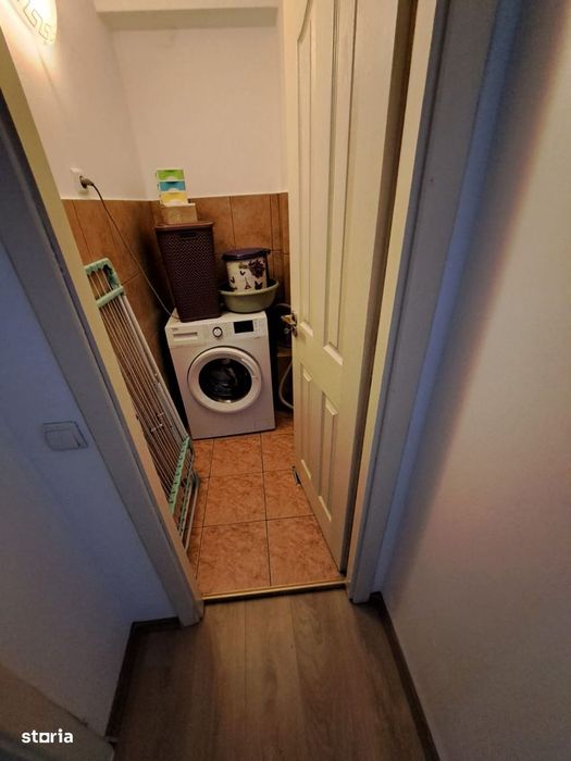 Apartament cu 3 camere semidecomandate, Marasesti