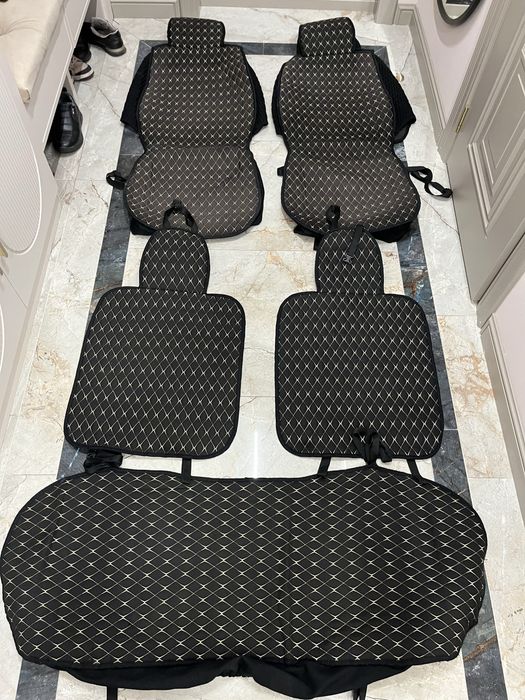 Продам чехлы на легковую машину