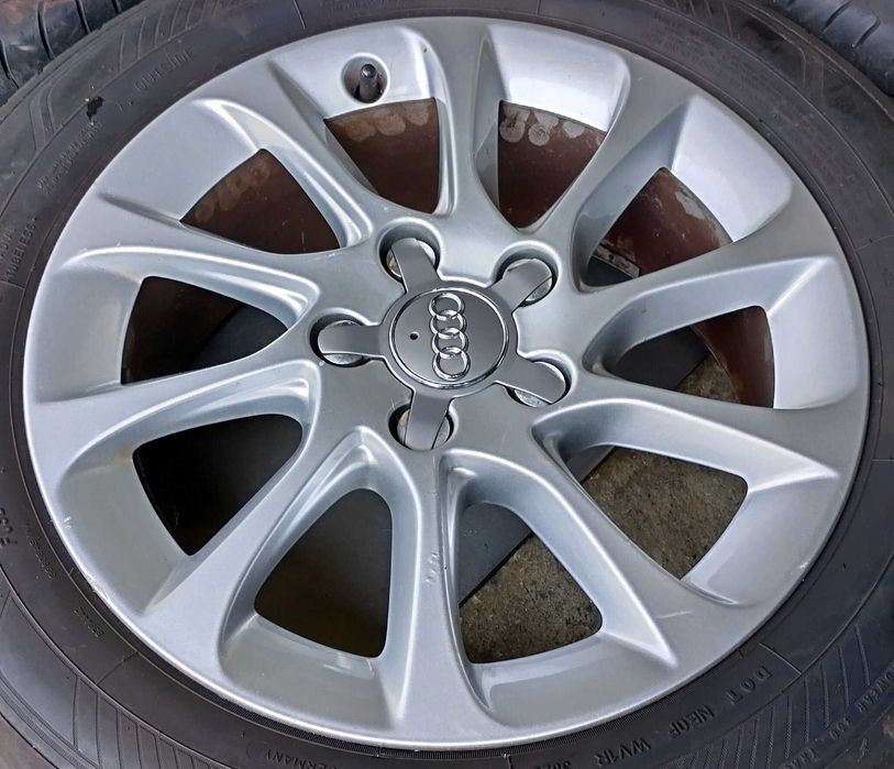 Продавам оригинални лети джанти 16" за Audi