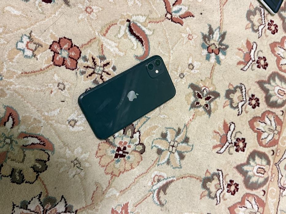 Айфон 11 128г 76ем