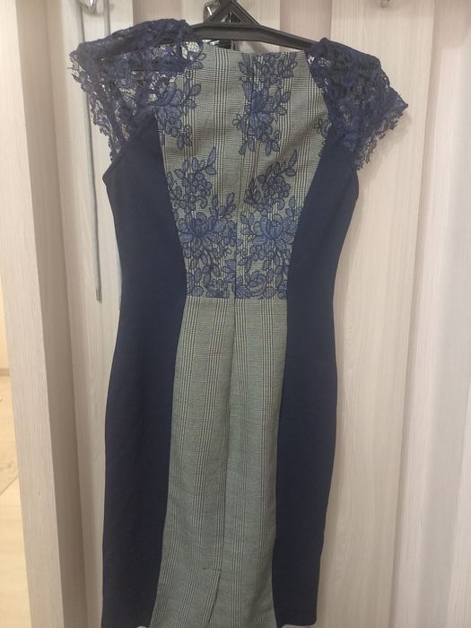 Платье женское..