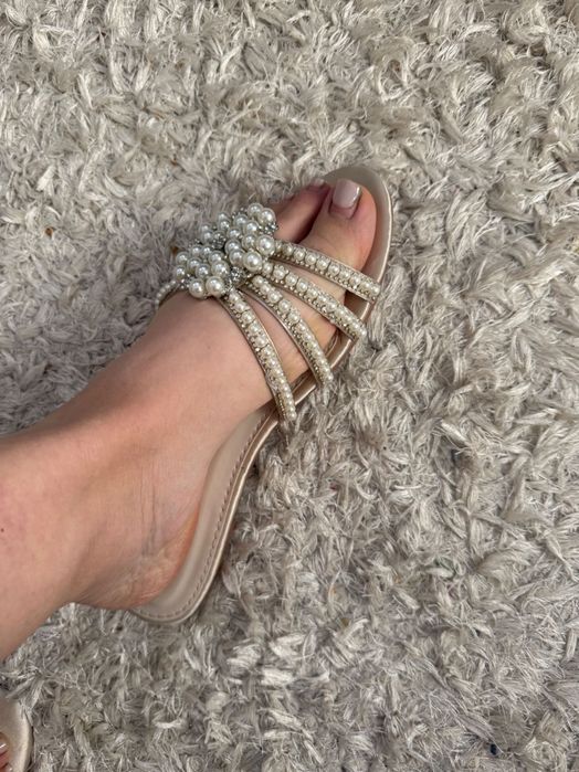 Papuci mărimea 38,impecabili