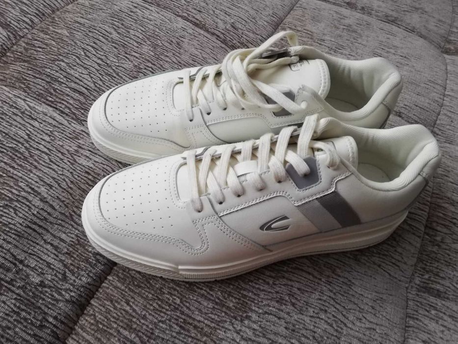 Camel чисто нови обувки 42 номер