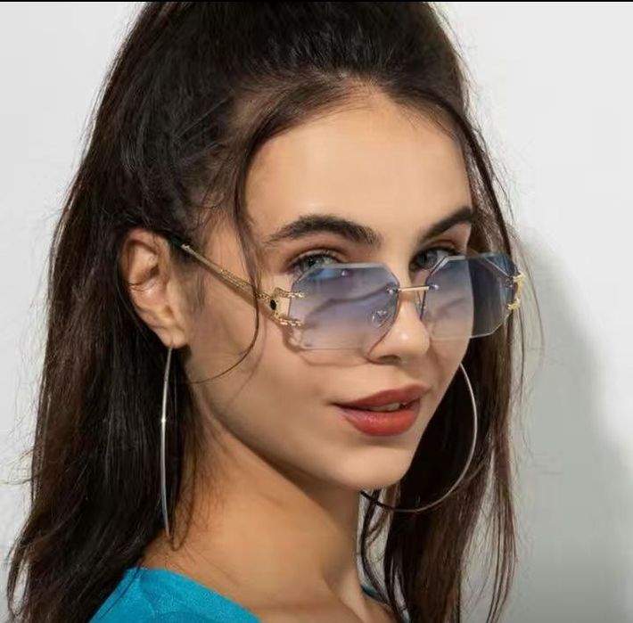 Солнцезащитные очки