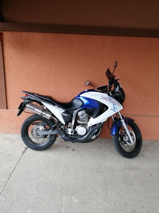 Vând honda transalp 700