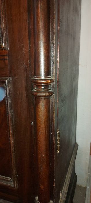 Dulap rustic cu modele