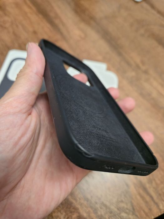 Продам оригинальные чехлы Apple