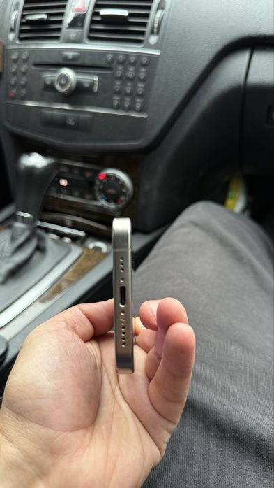 Iphone 15 pro 256 GB Възможен бартер за таблет