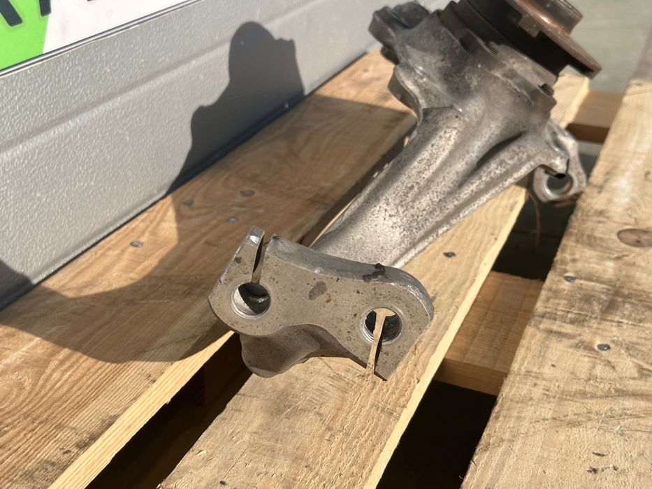 Ляв шенкел AUDI A6 A7 C7 4G 4G0407241E