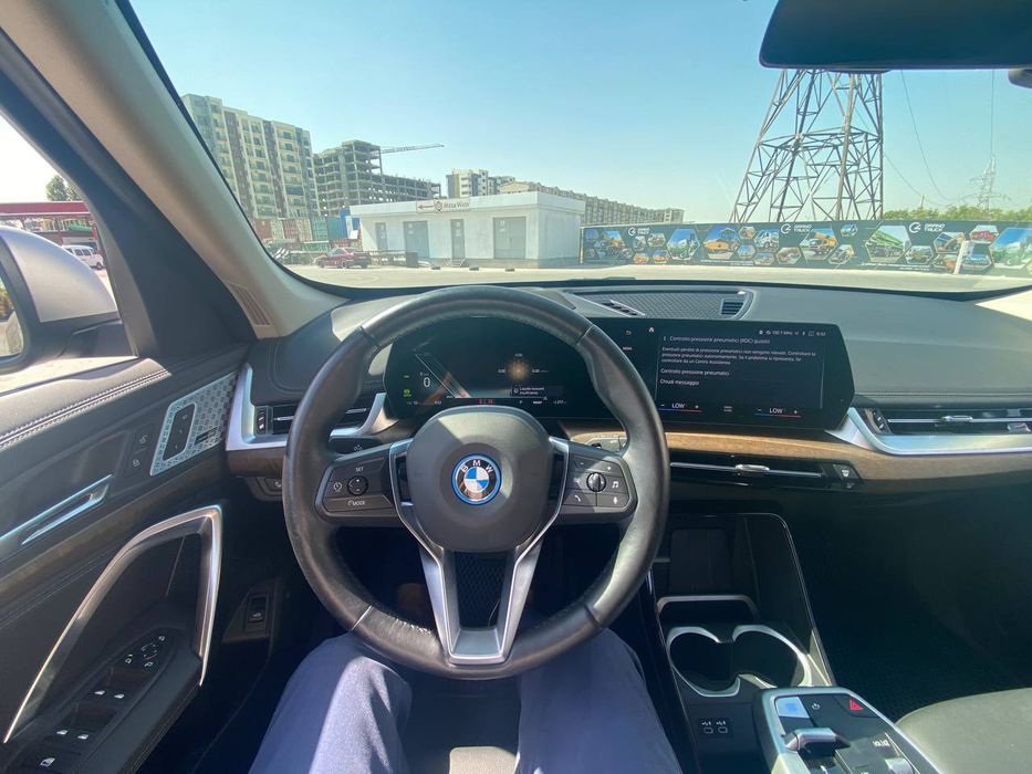BMW iX1 xDrive30 M Sport