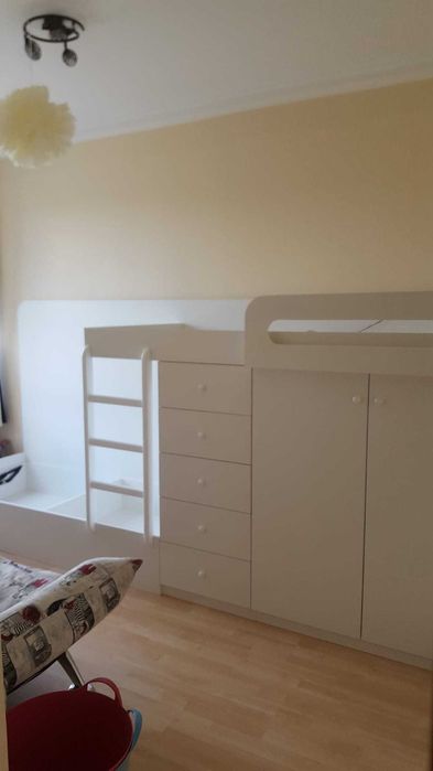 Детско легло двойно с гардероб