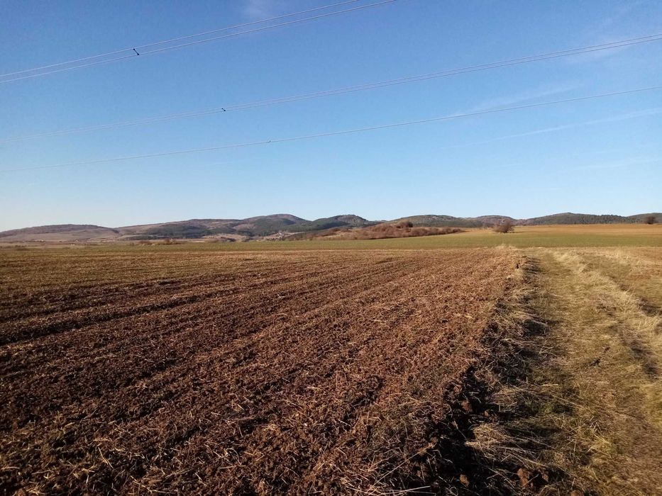 Парцел в Доброславци