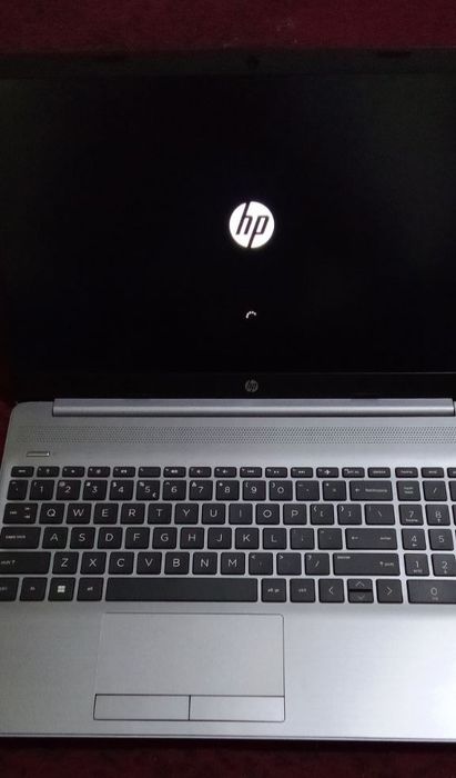 Notebook Hp holati yangi