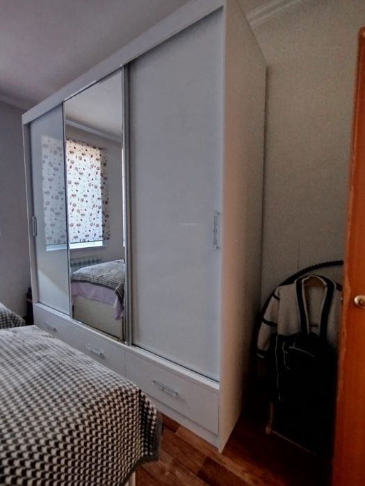 Кровати и шкафы!