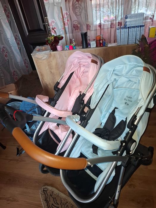 Продава се количка за близнаци