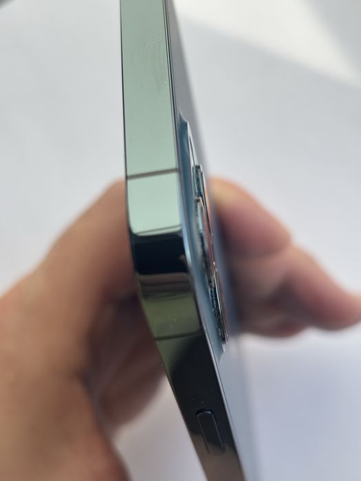 Продам Iphone 12 pro