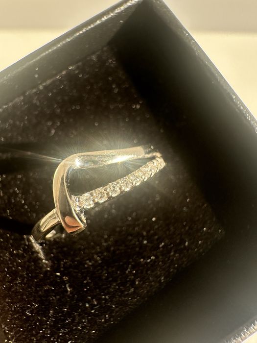 Бриллиантовое кольцо