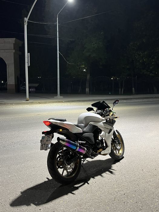 Мотоцикл Racer 200cc