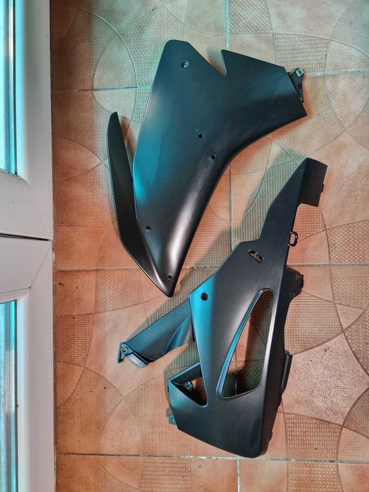 Aprilia RSV4 factory piese ( nu kawasaki yamaha honda suzuki )