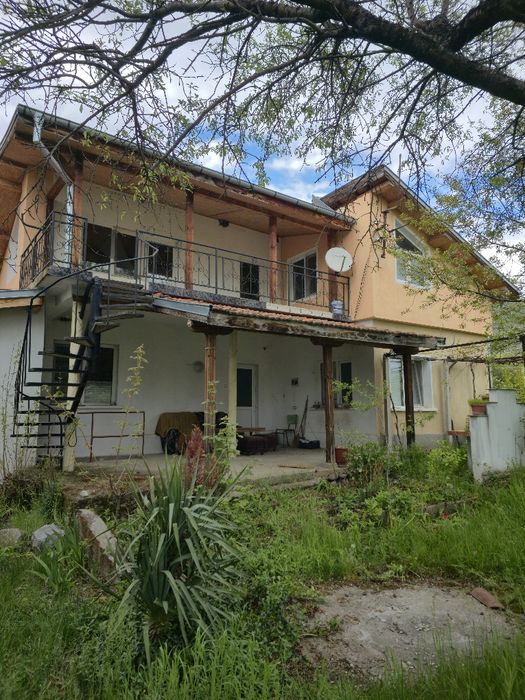 Продавам къща в с. Ясеново (Казанлък)