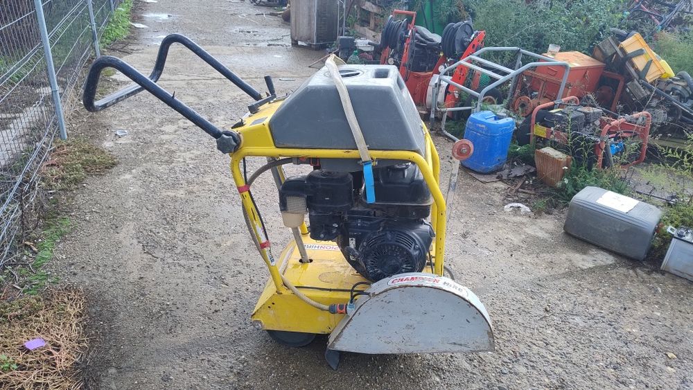 Masina taiat beton/asfalt Wacker Neuson BFS1345ABZ disc 450mm 2013