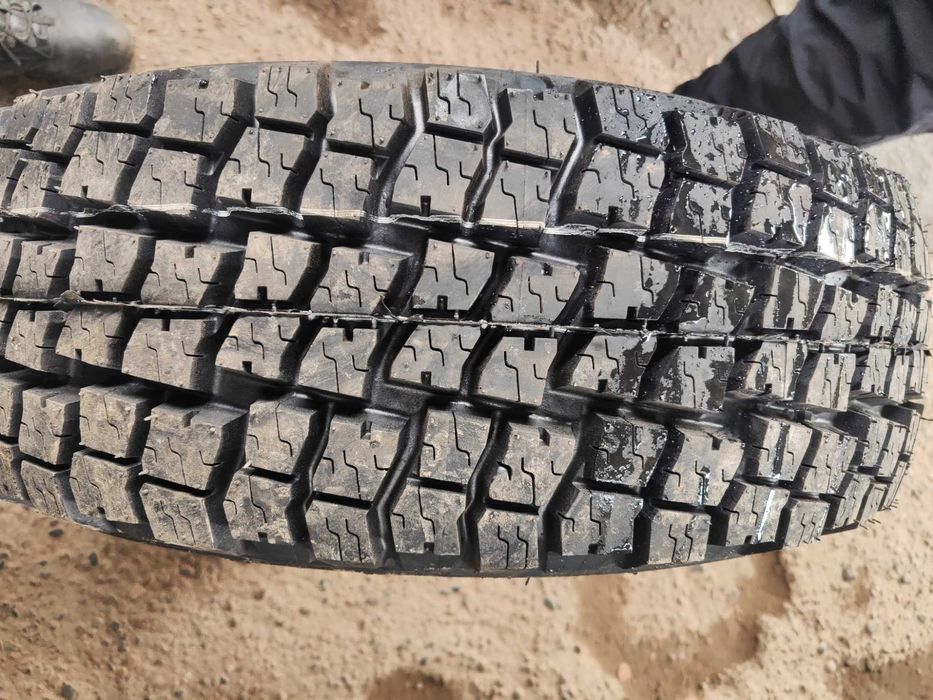 215.90/15 Алтайшина,Кама.Уазик шины