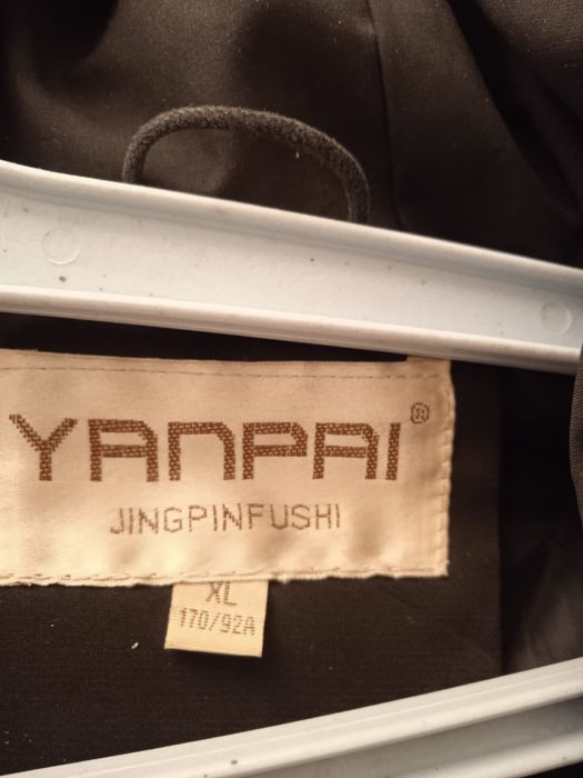 Пуховик женский с капюшоном б/у