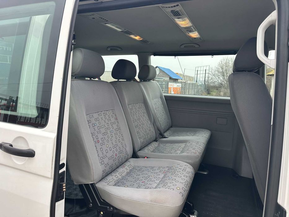 VW T5 Caravelle 2,0 tdi 2012 8 locuri accept variante !