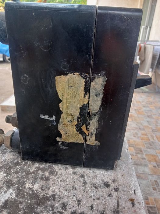 intrerupator electroaparataj usol 250 (pentru baterii panouri solare )