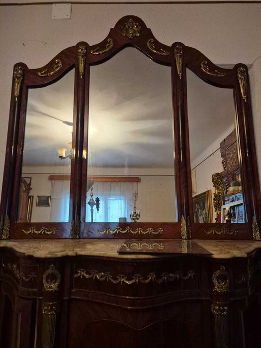 Comodă cu oglindă în stil Ludovic al XVI-lea