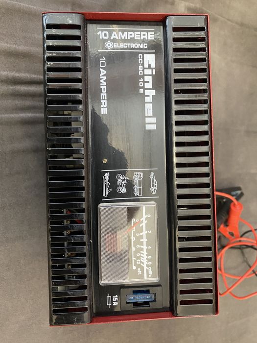 Зарядно за акумулатор Einhell 10A 12V