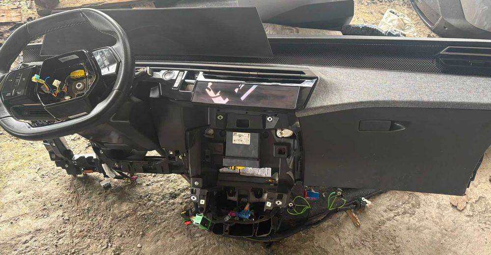 Plansa bord Peugeot 3008  III 2022 1.2 hybrid  12V