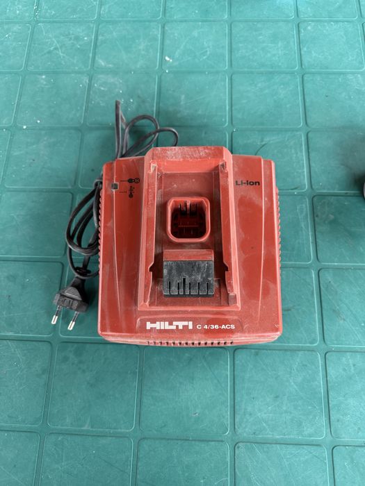 Hilti C4/36-ACS Зарядно