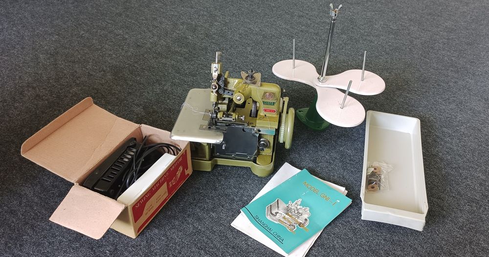 Продам оверлок GNI-2