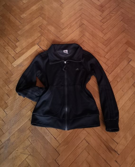 Оригинални дамски горнища Адидас размер L