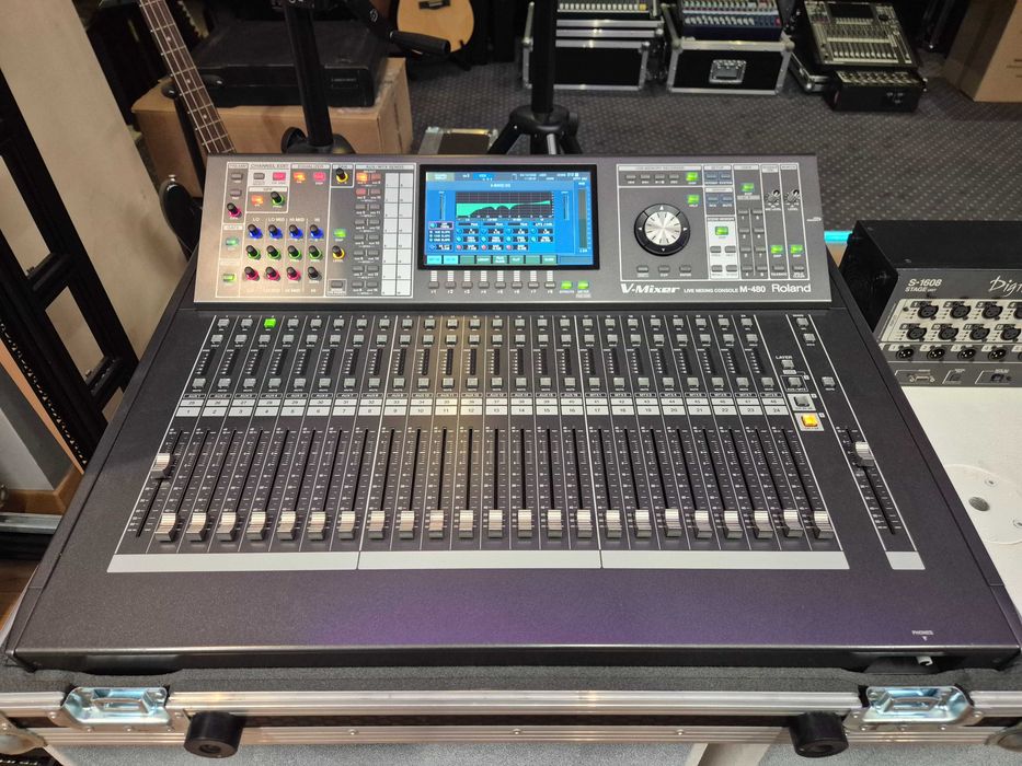 Mixer digital Roland V-mixer M-480 ca nou in cutie + Stagebox digital S-1608