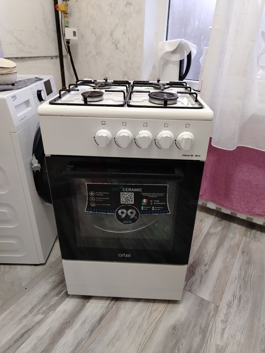 Бууу газ плита с духовкой,в идеальном состоянии,торг  есть срочно!!!