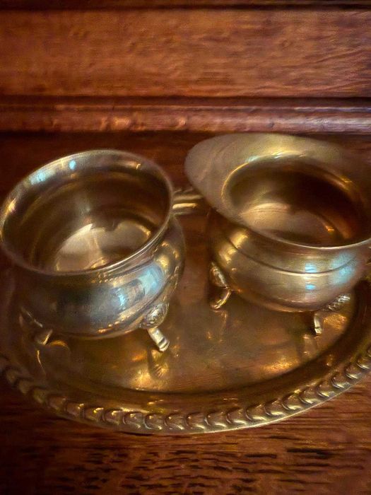 Бронзово поднсоче с каничка и захарничка