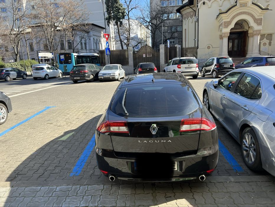 Renault Laguna 3-automata-2014-Initiale Paris- 2.0 dCi 173cp