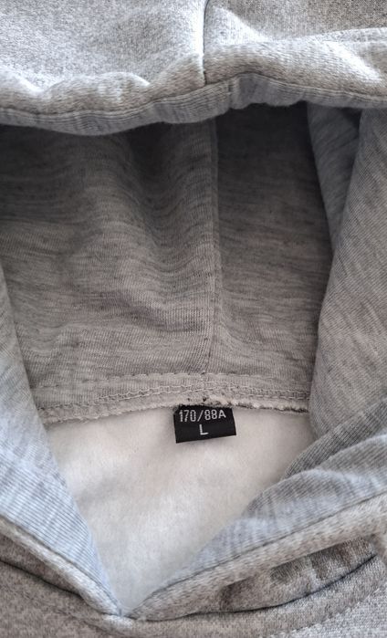 Продам костюм новый