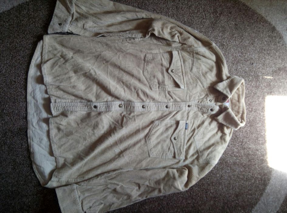 O camase  , : blugi, si Citizen .