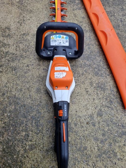 Foarfeca de taiat gard viu si arbuști Stihl HSA 94 R