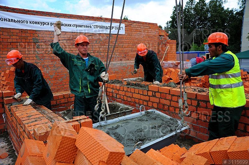 Бригада строителей выполняем все виды строительных работ.