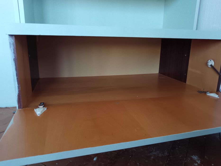 Две секции в чудесно състояние