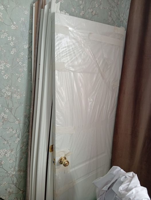 Продам две двери, считай новые