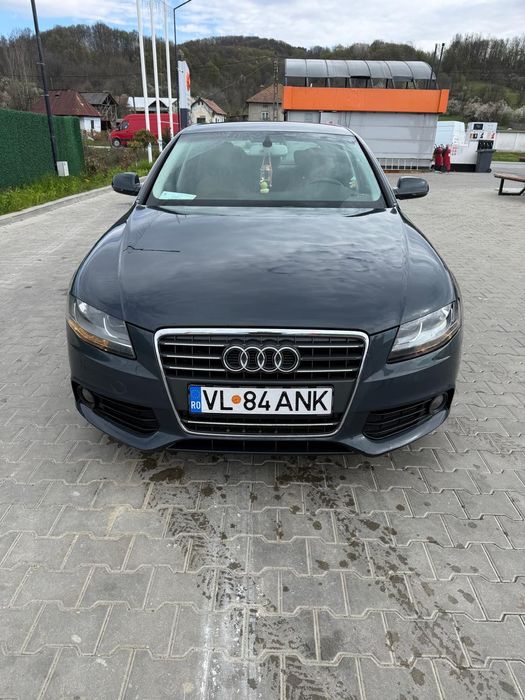 Vând Audi A4B8 2012