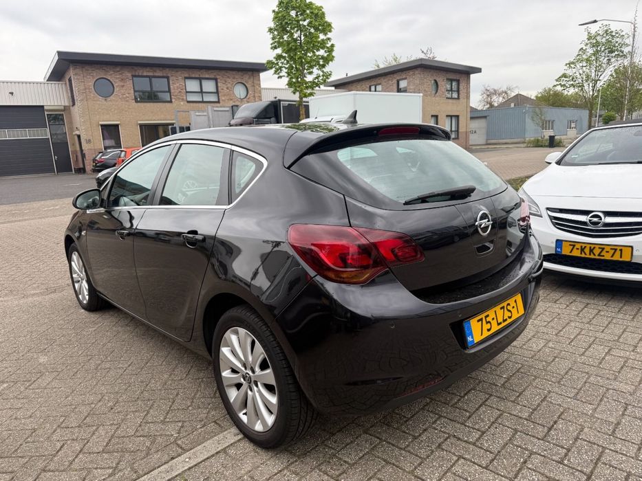Opel Astra 1.3 CDTi Cosmo